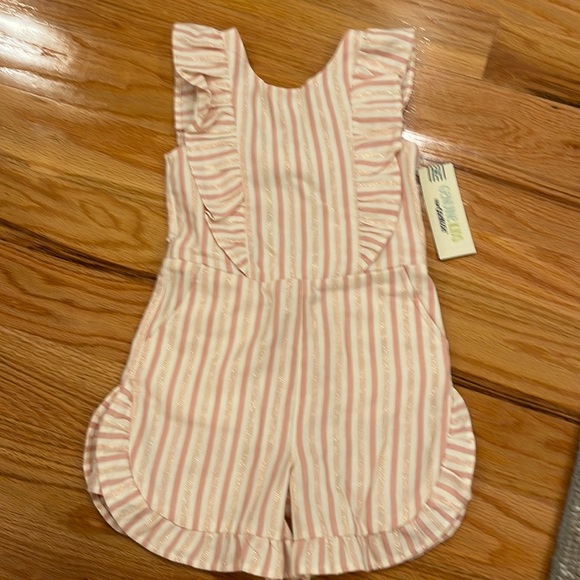 Romper - Picture 1 of 4